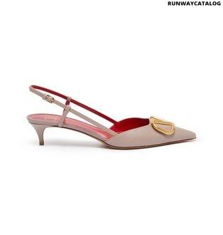 valentino garavani vlogo signature calfskin slingback pump 40mm