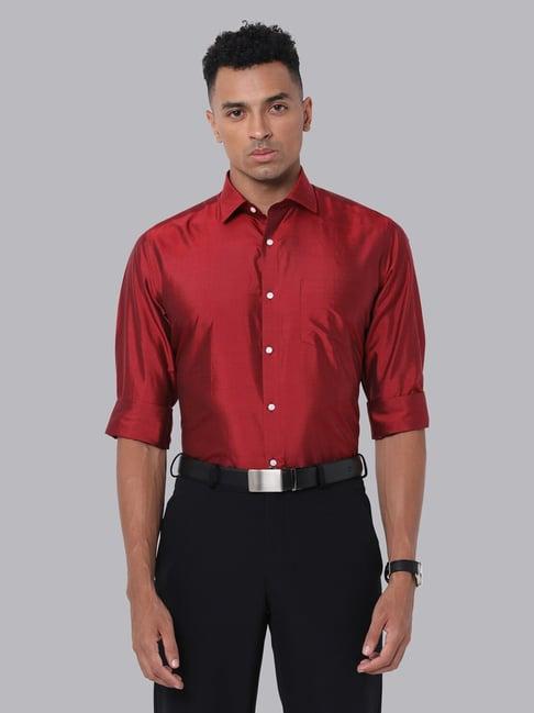 van heusen maroon  regular fit shirt