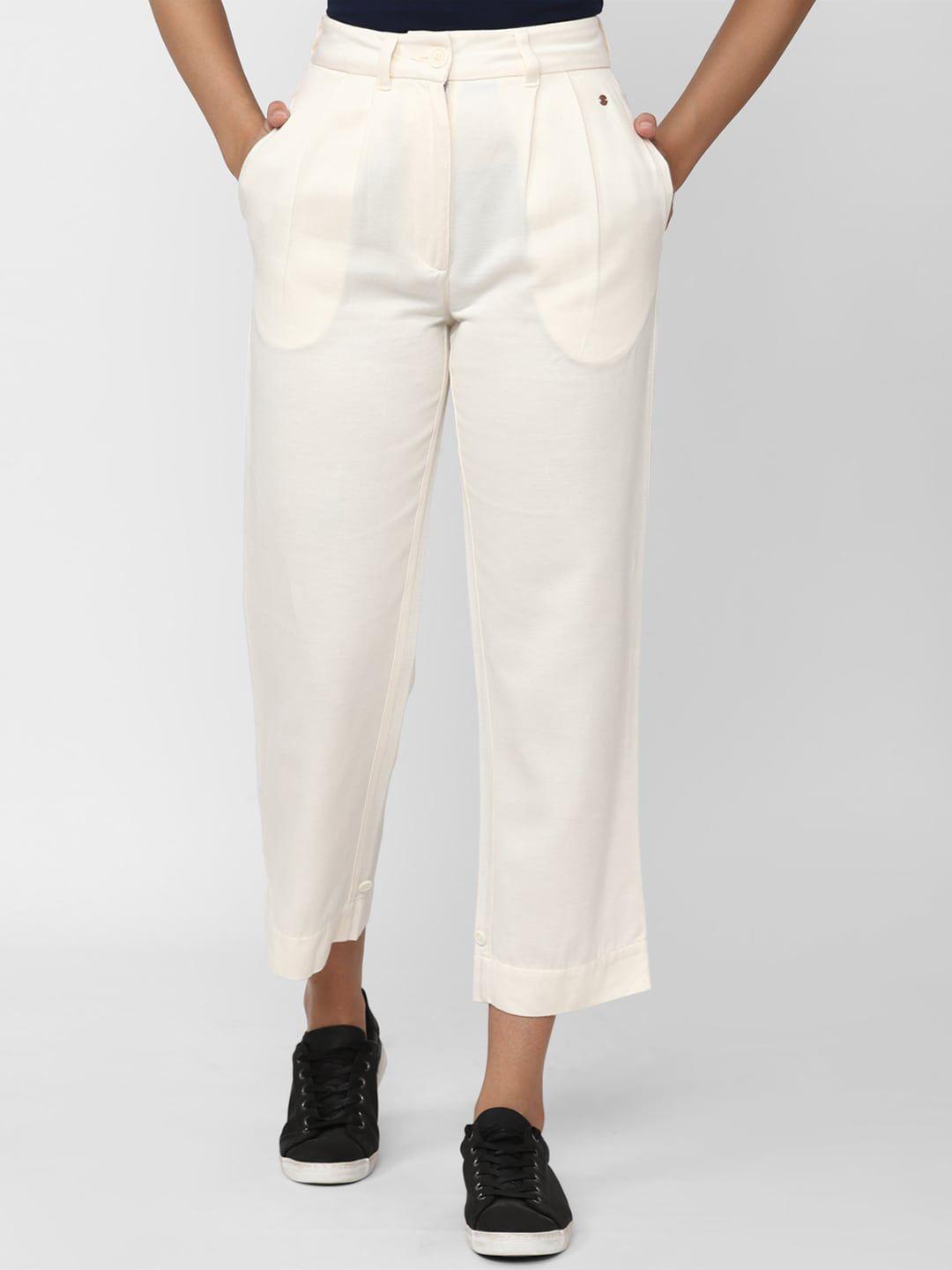 van heusen woman reular-fit mid-rise cropped regular trousers
