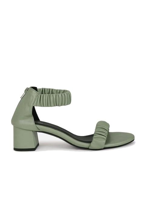 van heusen women's green ankle strap sandals