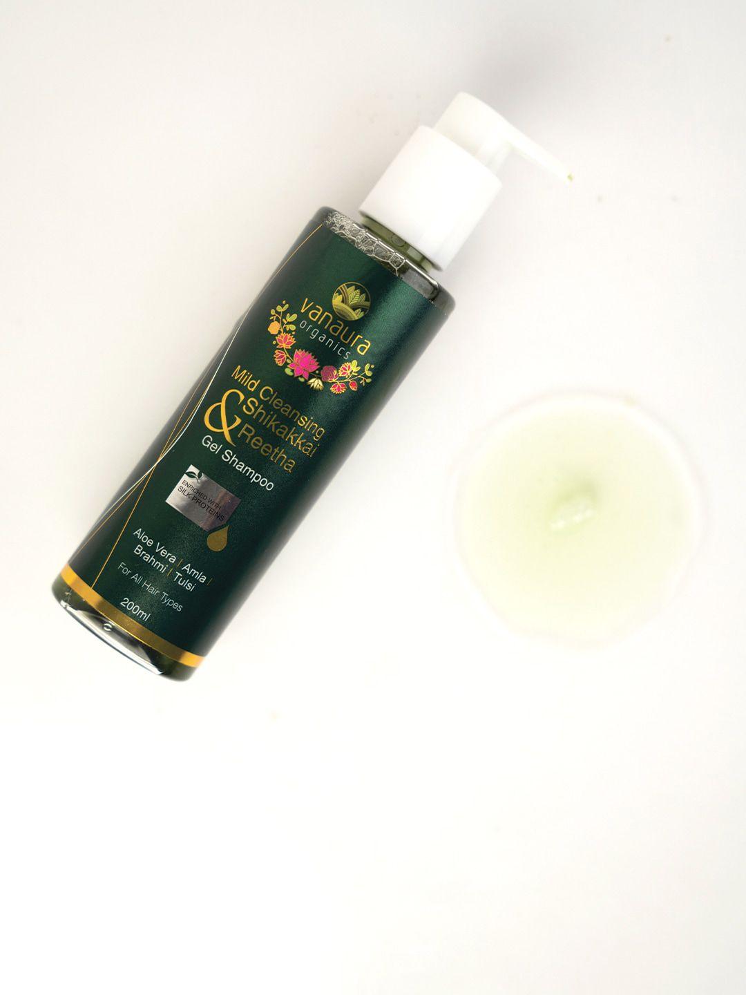 vanaura organics mild cleansing shikakkai & reetha gel shampoo - 200ml