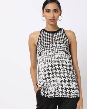 vanesy houndstooth top with keyhole neck