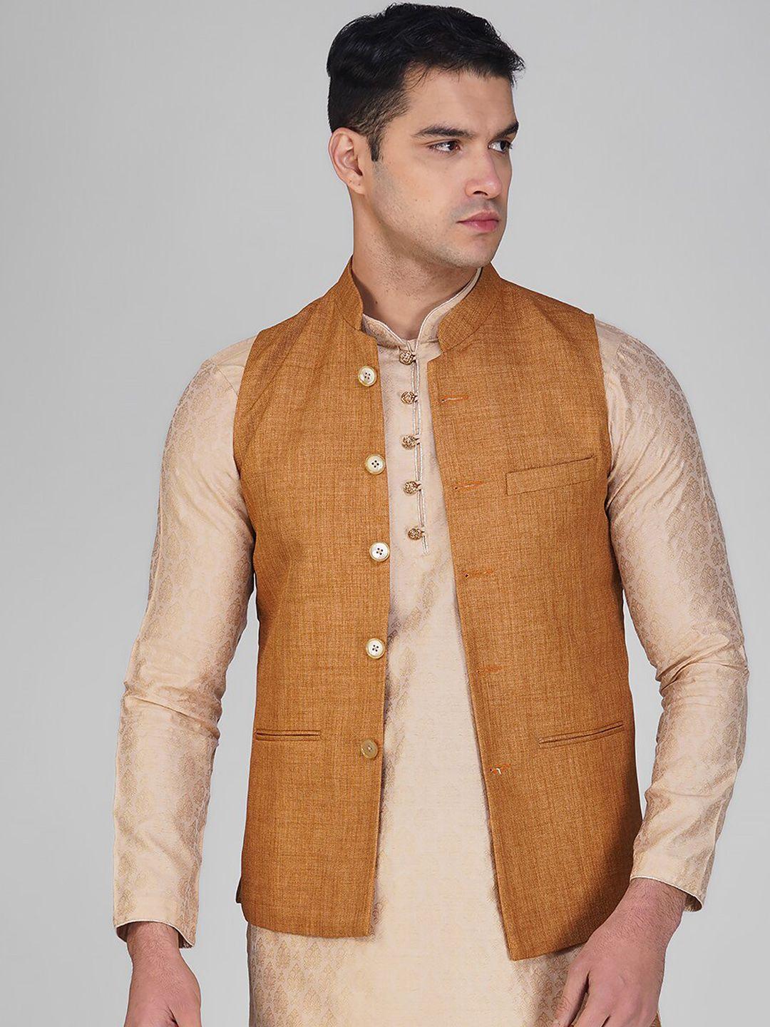 vastraa-fusion-mandarin-collar-cotton-nehru-jackets