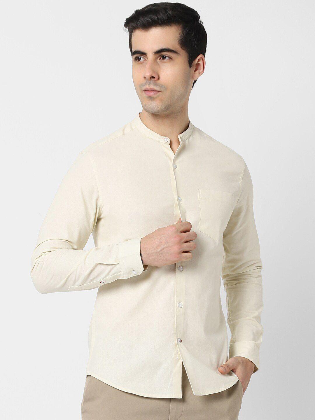 vastrado men off white cotton solid casual shirt
