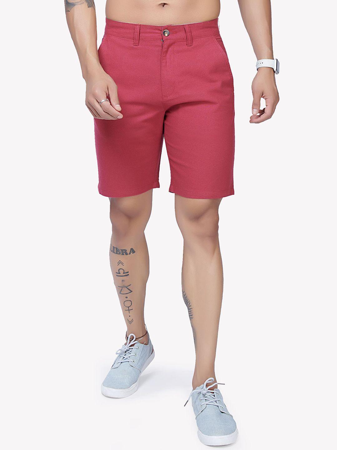 vastrado men regular fit mid-rise cotton shorts