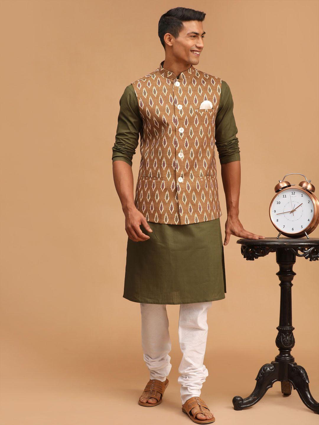 vastramay men solid kurta with churidar & with nehru jacket