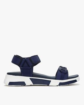 velcro-strap sandals with chain accent