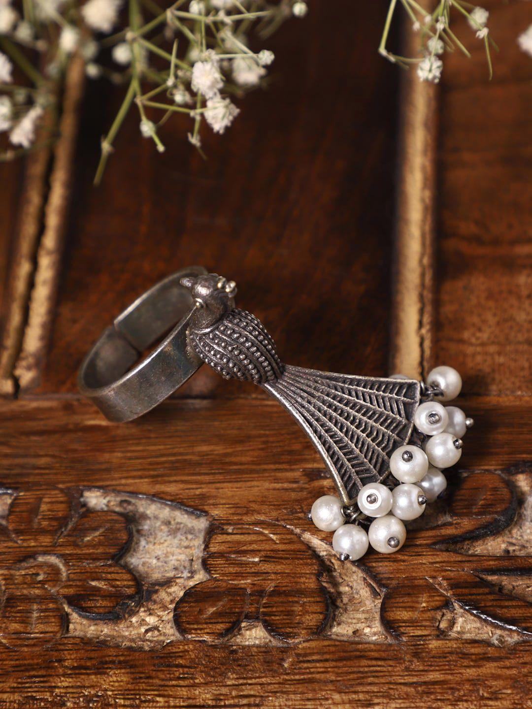 veni oxidized silver-plated & beaded finger ring