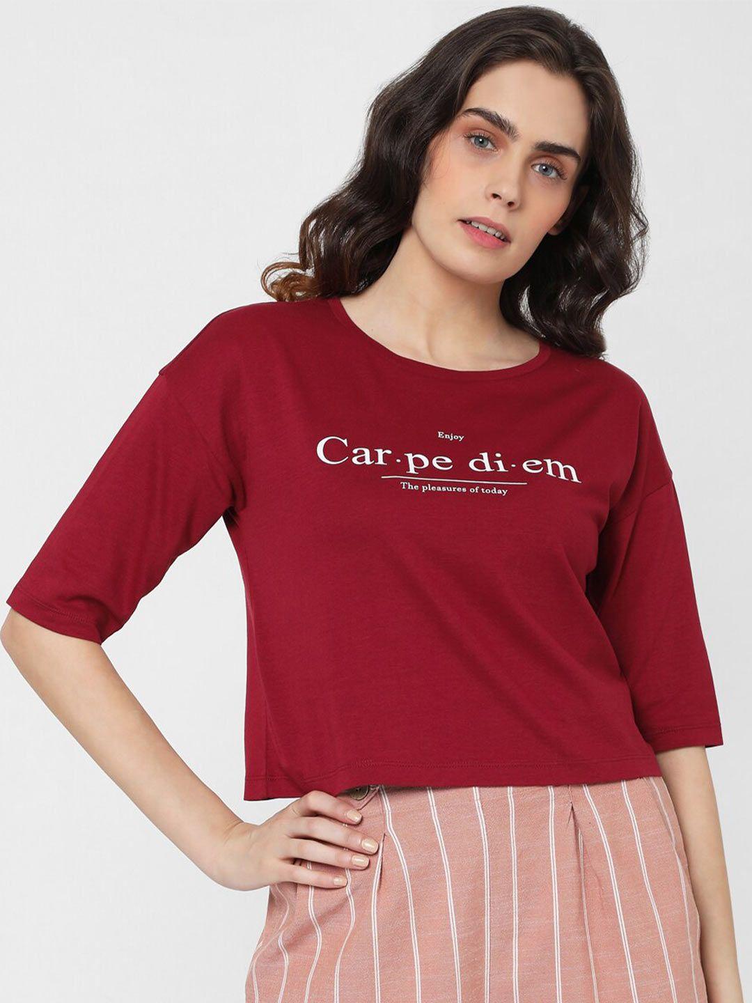 vero moda women maroon typography printed crop t-shirt