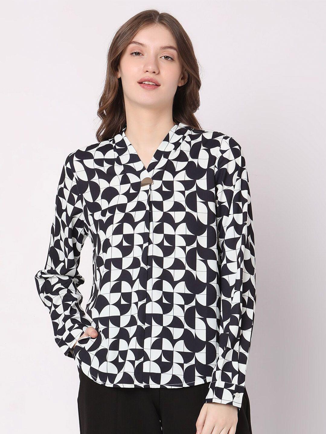 vero moda abstract printed v-neck long sleeves top