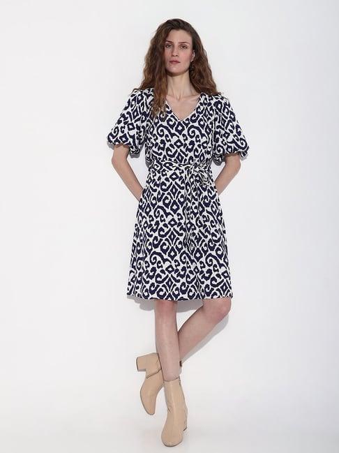 vero moda white & navy printed fit & flare dress