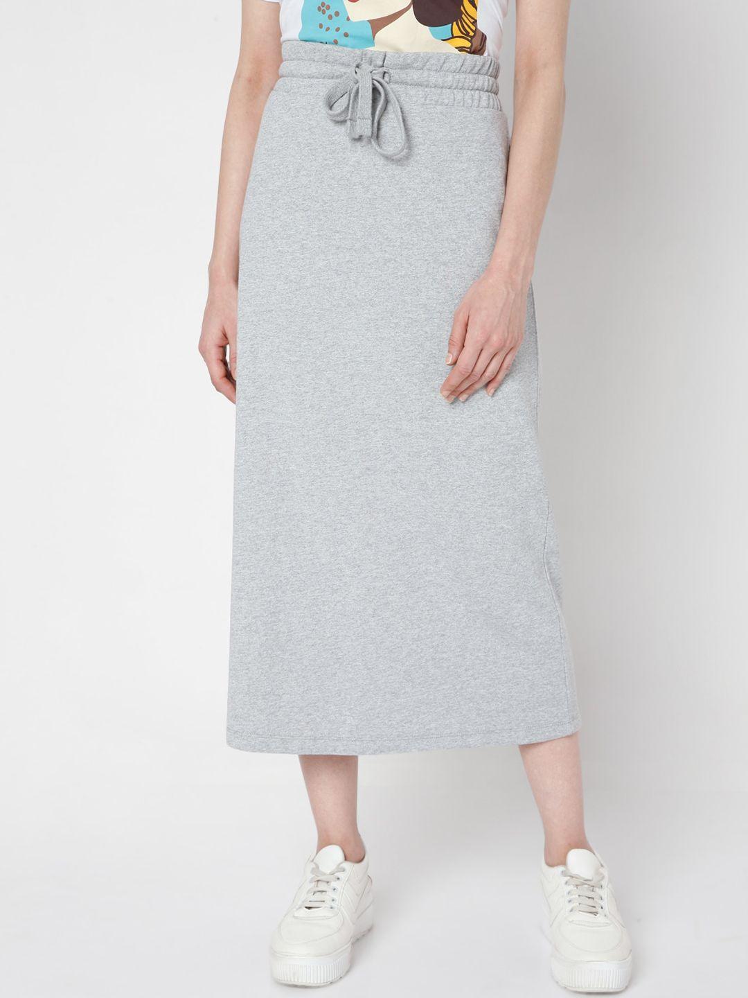 vero moda women grey solid straight midi skirt