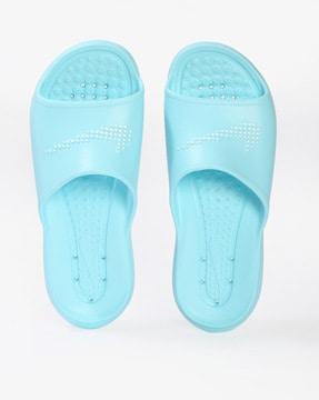 victori one shwer logo embossed slides