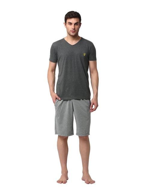 vimal jonney grey t-shirt & shorts