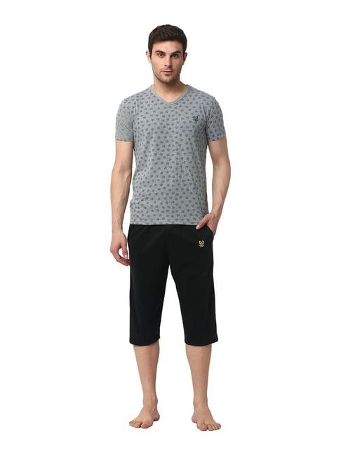 vimal jonney light grey & black printed t-shirt & capris