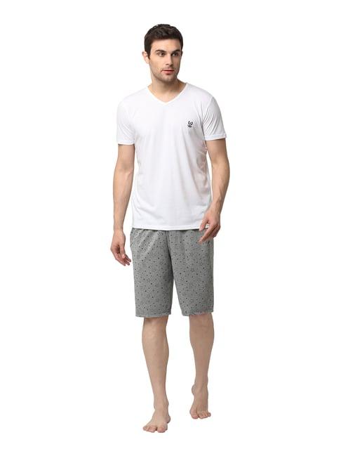 vimal jonney white & grey printed t-shirt & shorts