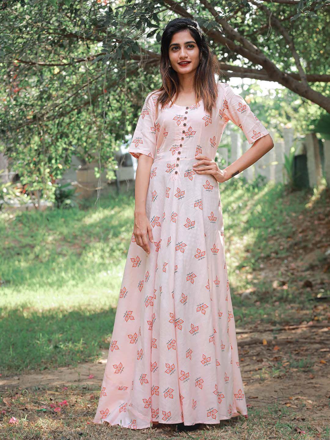 vinya peach-coloured dress