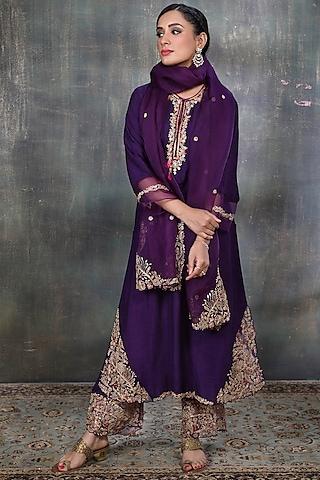 violet kurta set with dori embroidery