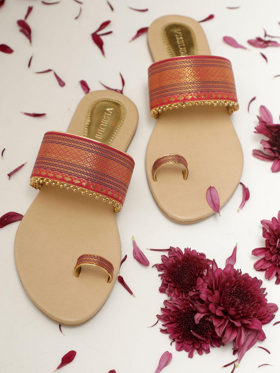 vishudh pink & gold-coloured one toe flats
