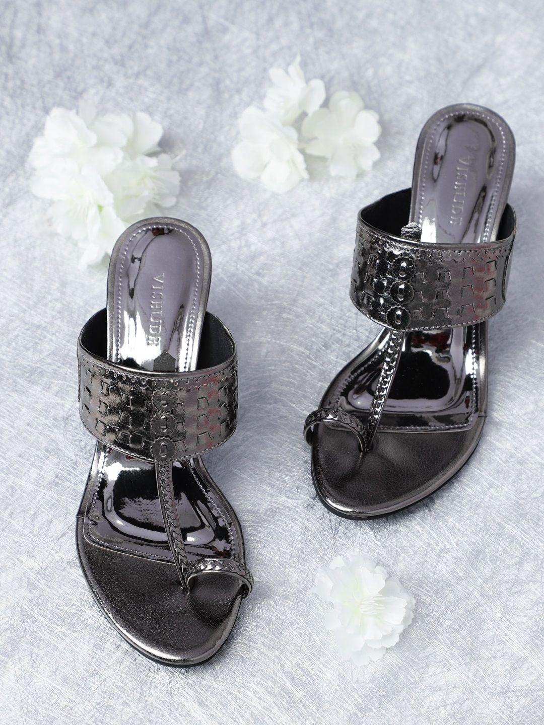 vishudh women grey colourblocked sandals