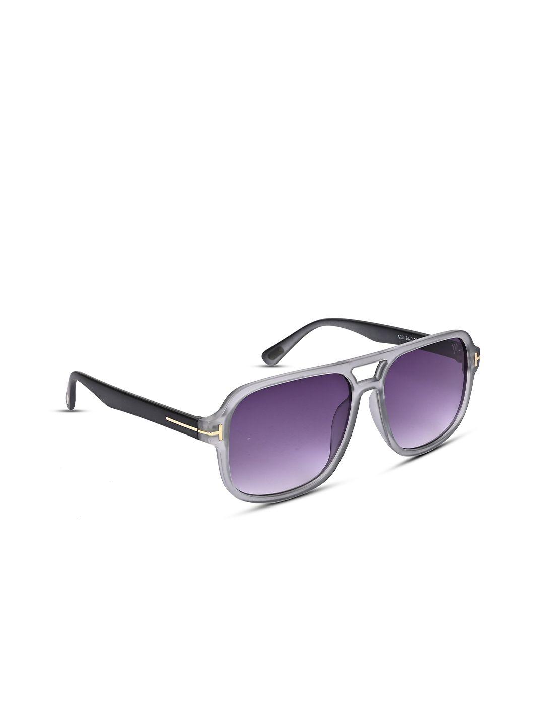 voyage wayfarer sunglasses with uv protected lens