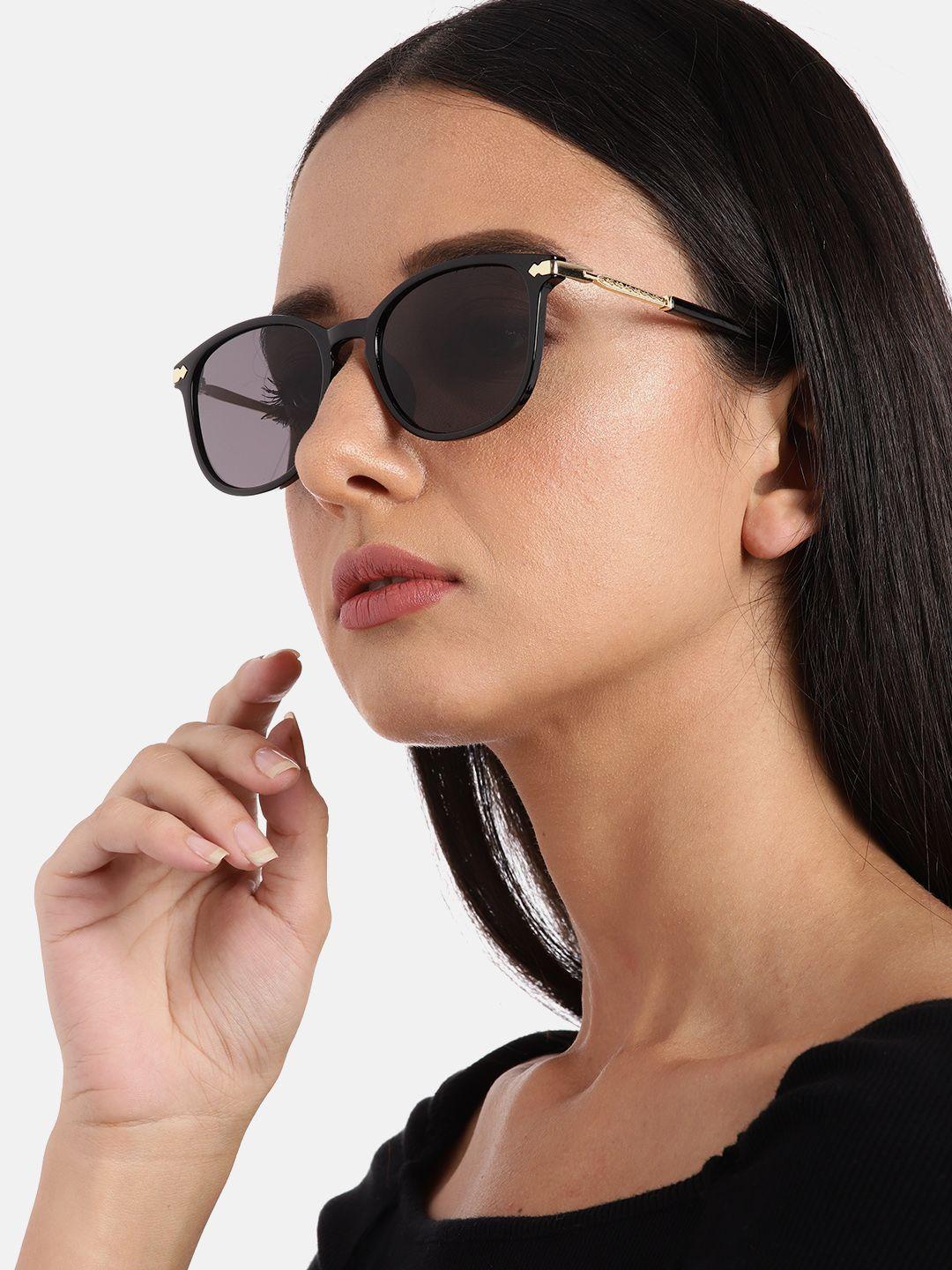 voyage women black uv protected wayfarer sunglasses a3046mg3182