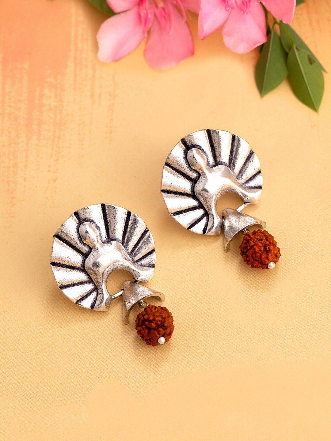 voylla contemporary studs