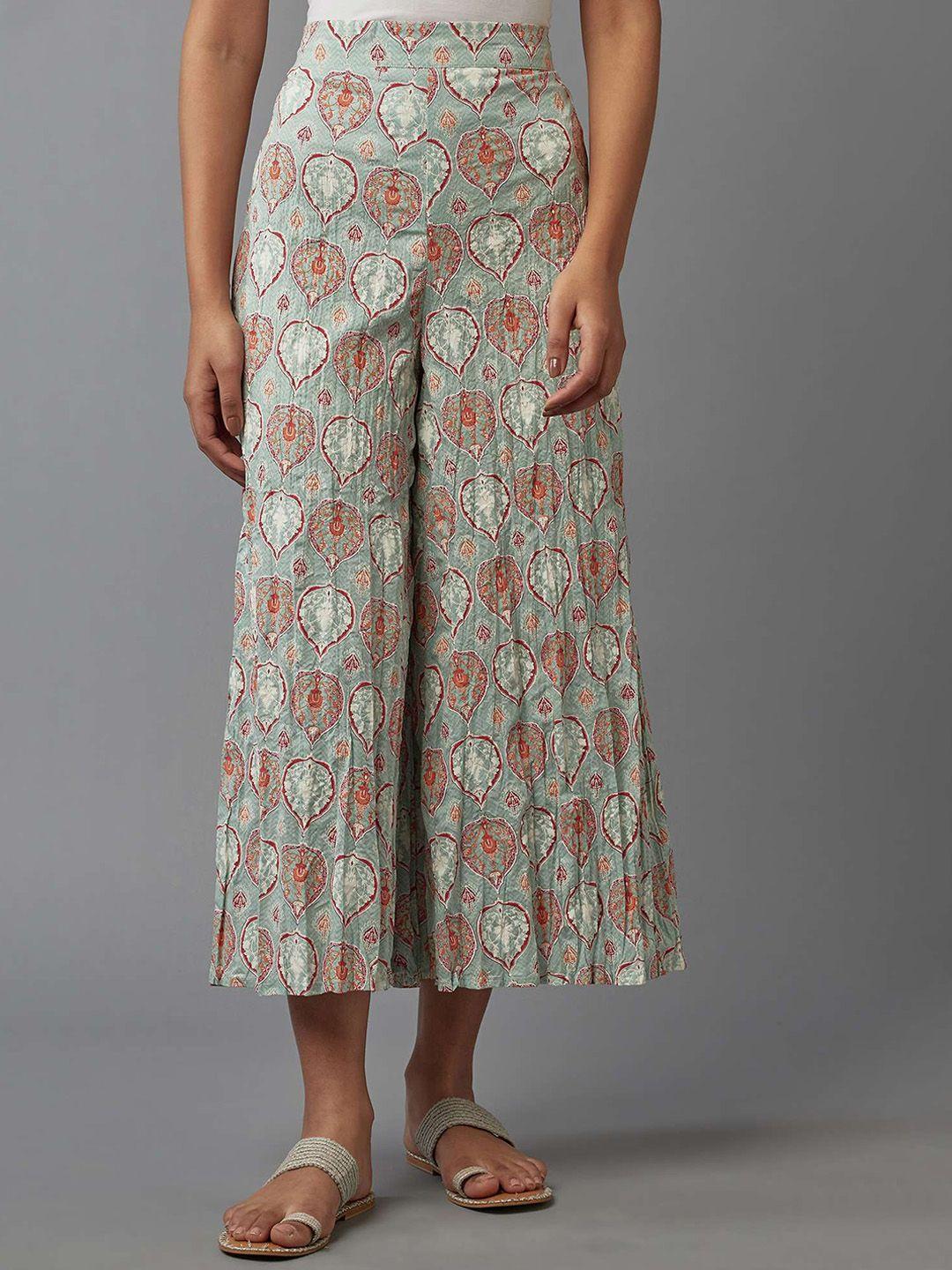 w women green floral printed culottes trousers