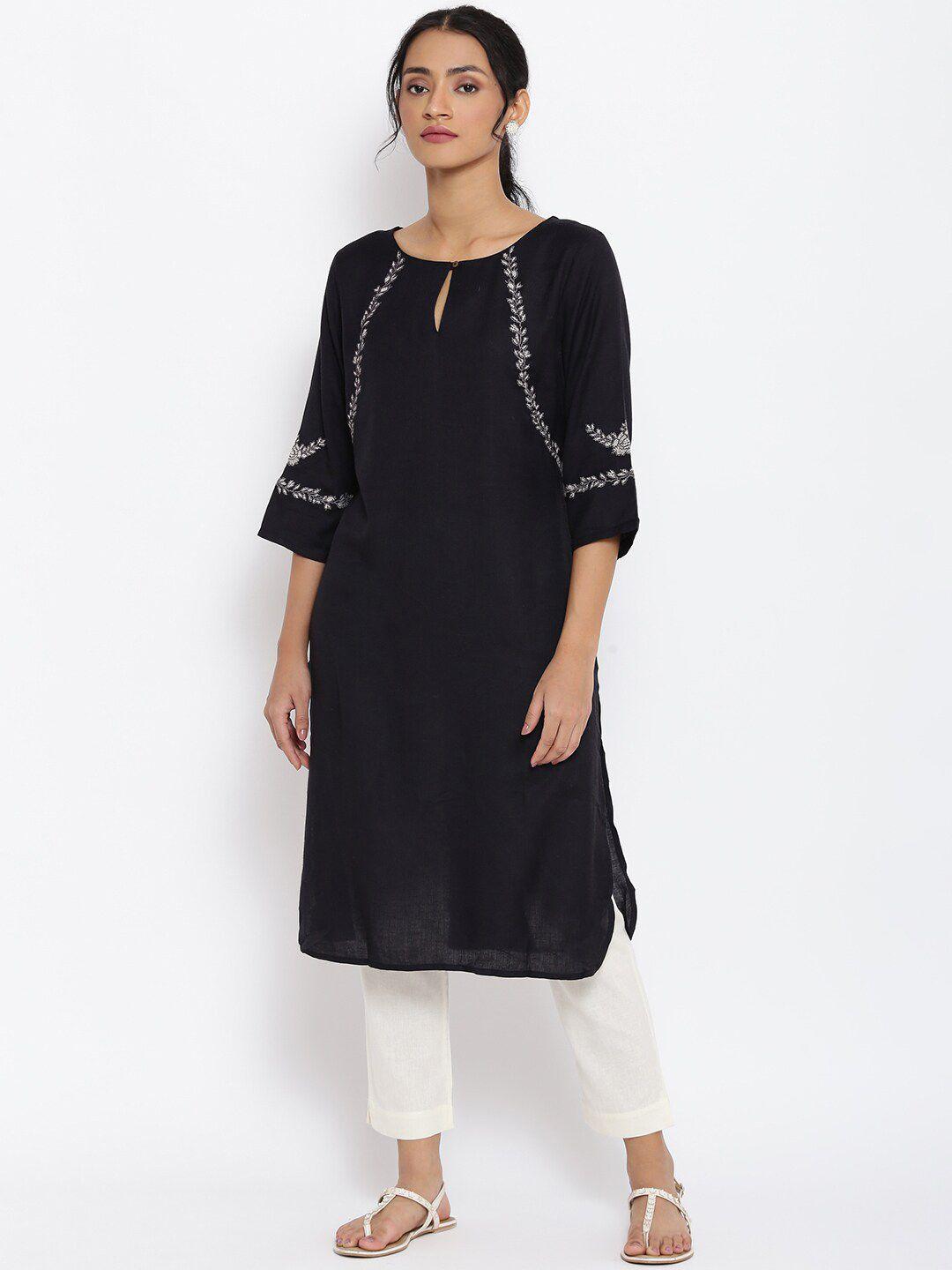 w black & white ethnic motifs embroidered keyhole neck kurta with trousers