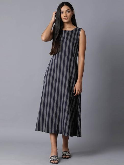 w navy striped maxi dress