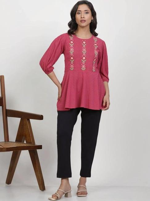 w pink cotton embroidered top