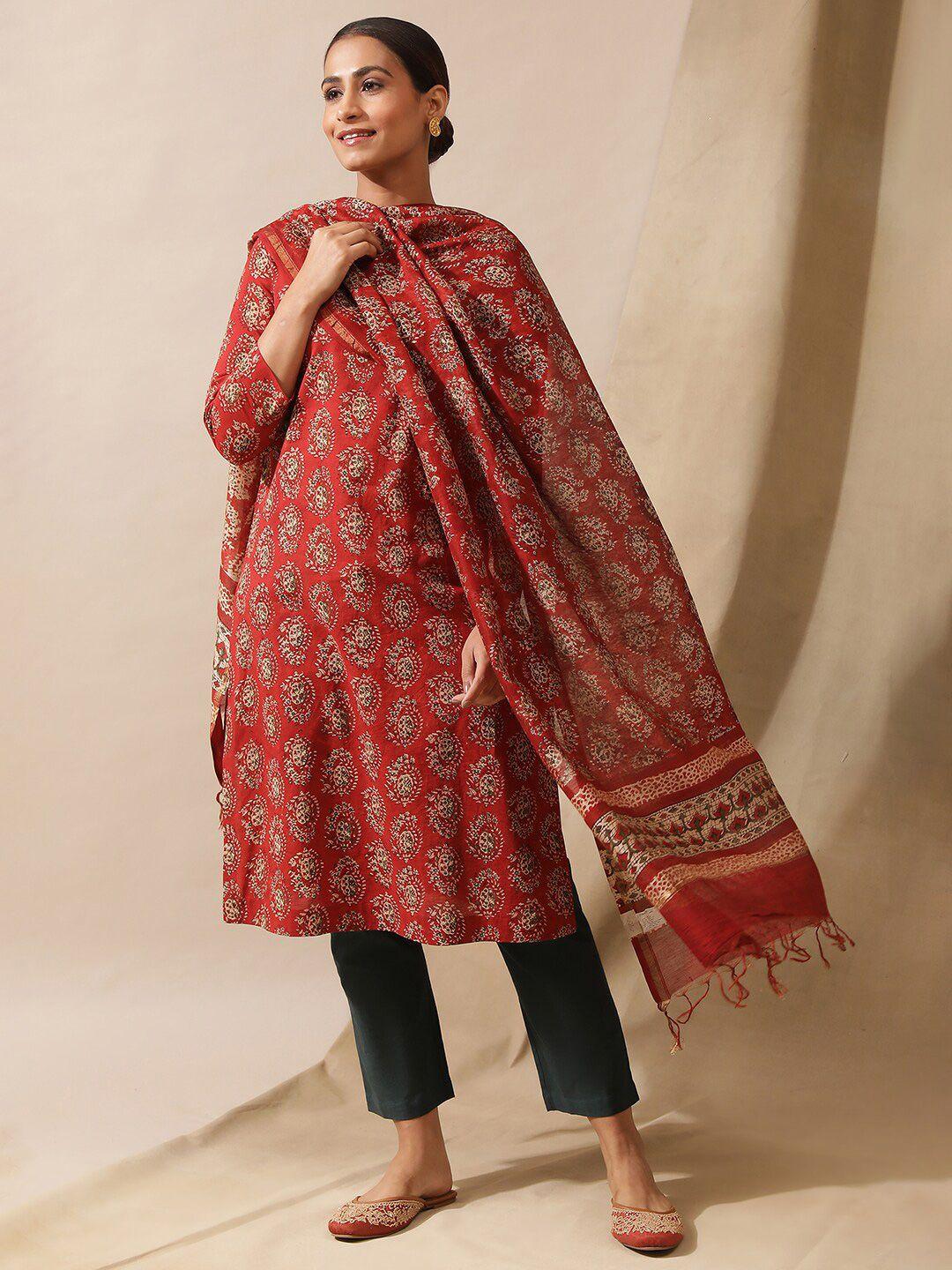 w red & green printed dupatta