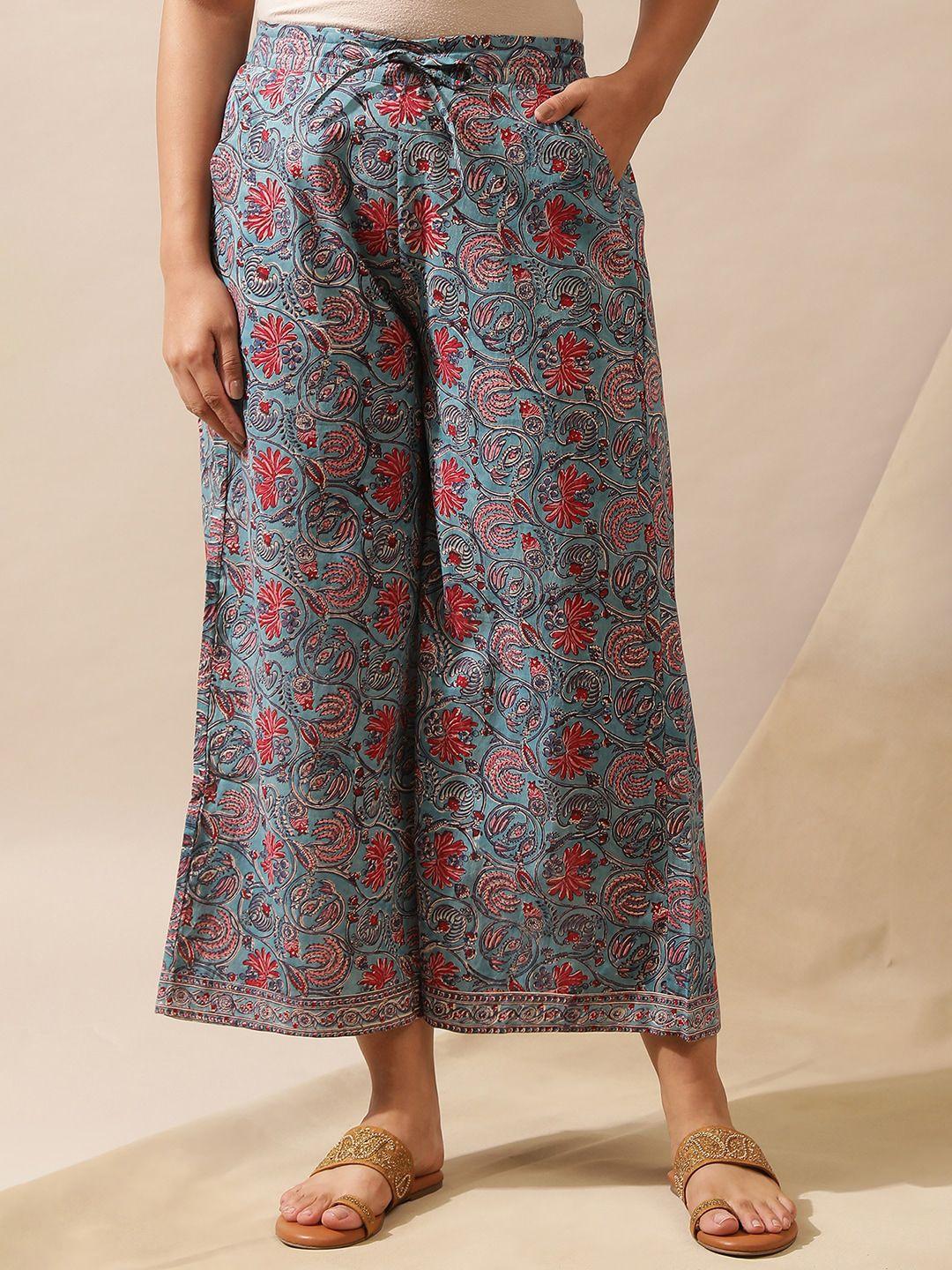 w women blue floral printed mid-rise pure cotton palazzos