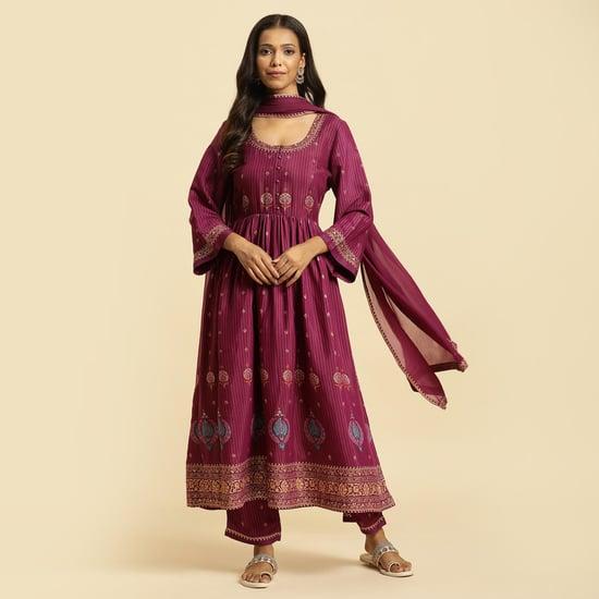 w women embellished kurta set