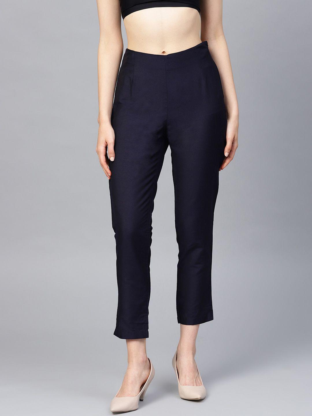 w women navy blue slim fit cropped trousers