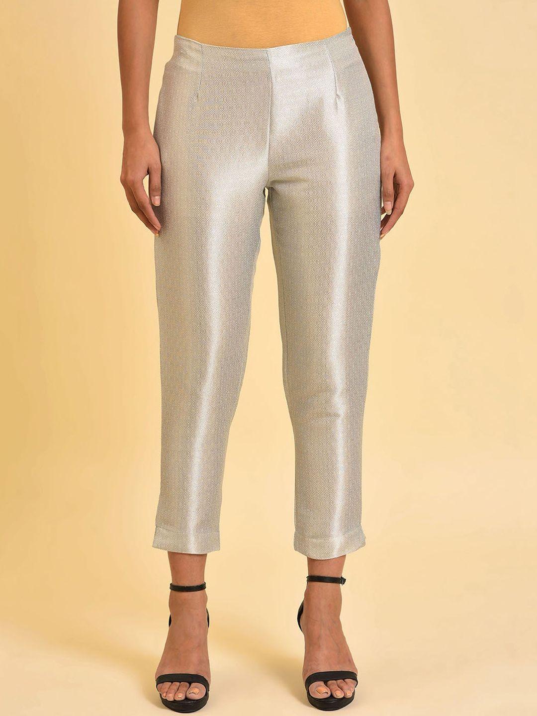 w women silver-toned comfort slim fit cropped trousers