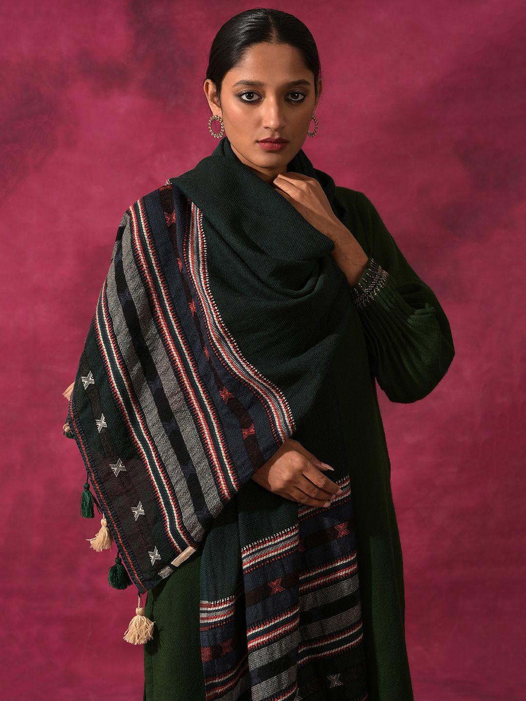 w women woven design pure wool shawl