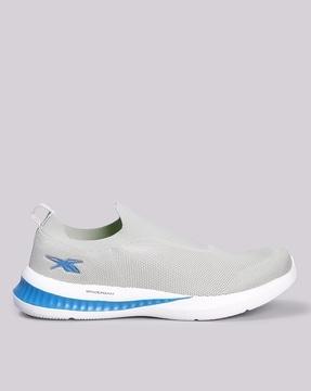 walk view slip-on outdoor shoes