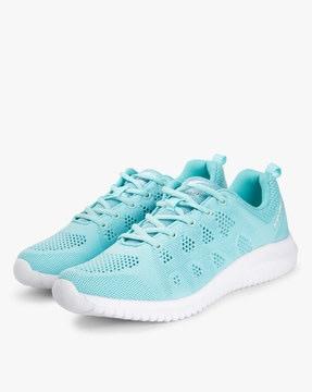 washable perforated lace-up sport shoes