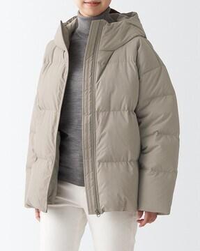 water-repellent hooded down jacket