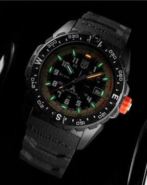 water-resistant analogue watch-xb.3739