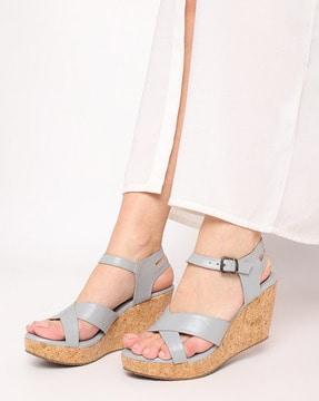 wedges with buckle fastening