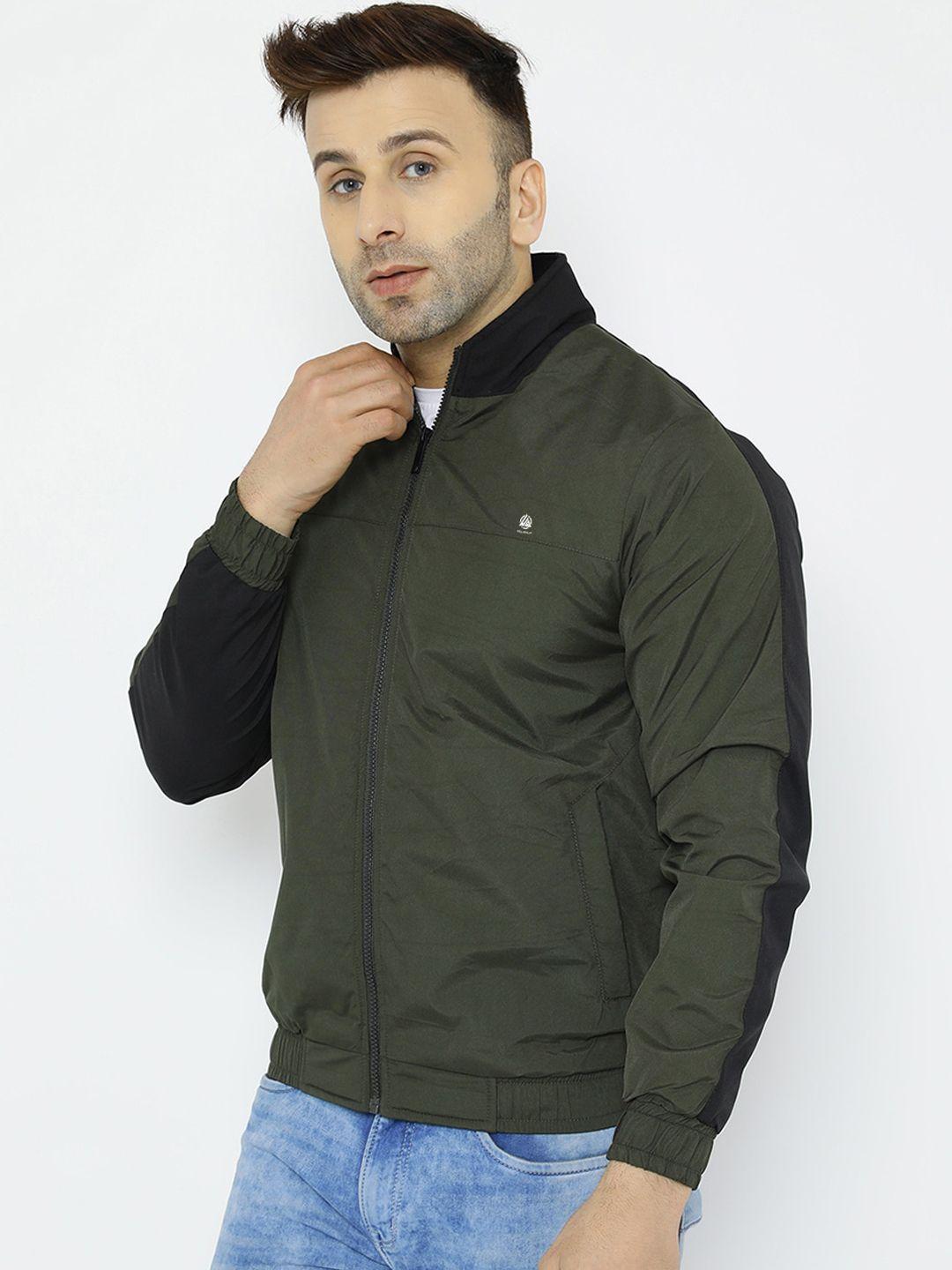 well quality colourblocked lightweight dri-fit sporty jacket