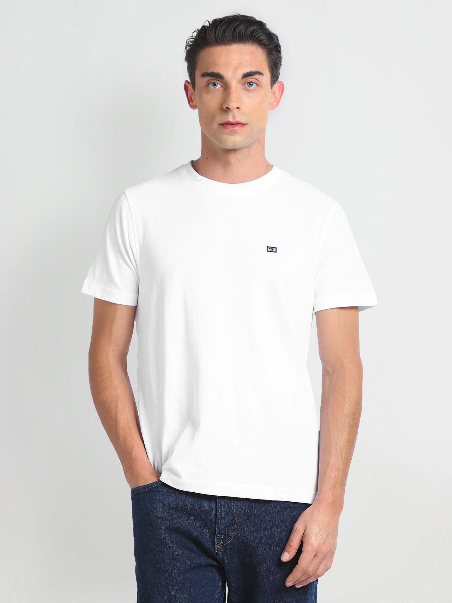 white crew neck solid t-shirt
