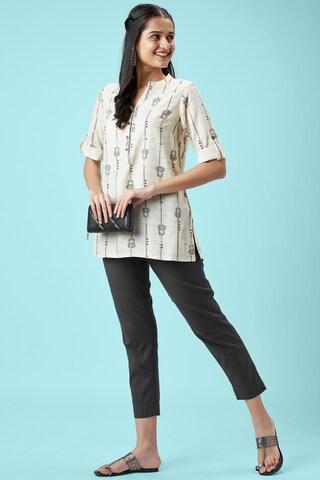 white printed casual 3/4th sleeves v neck women regular fit tunic