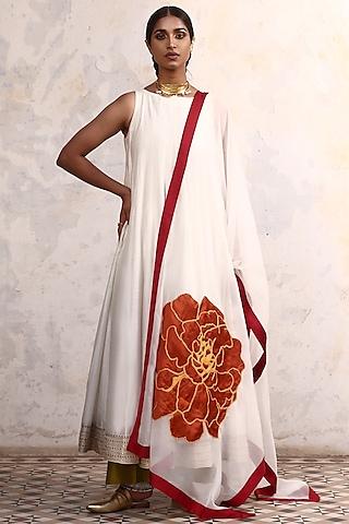 white chanderi hand embroidered kurta set