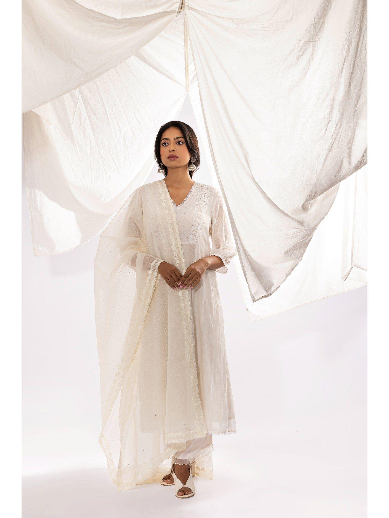 white chanderi mull chikan kurta with pant & dupatta (set of 3)