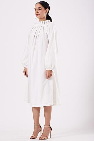 white cotton pleated dress