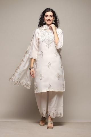 white embroidered casual 3/4th sleeves round neck women straight fit palazzo kurta dupatta set