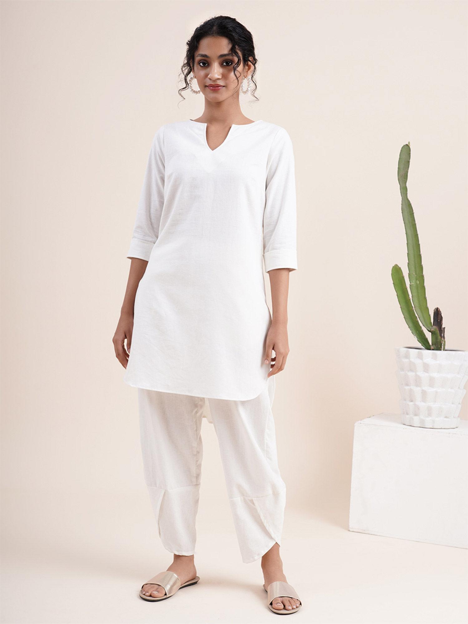 white high low kurta with v-notched neck